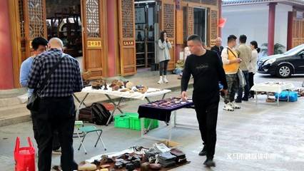 義烏文玩市集 瓷玩雜件、青銅木雕、珠串首飾的大本營(yíng)
